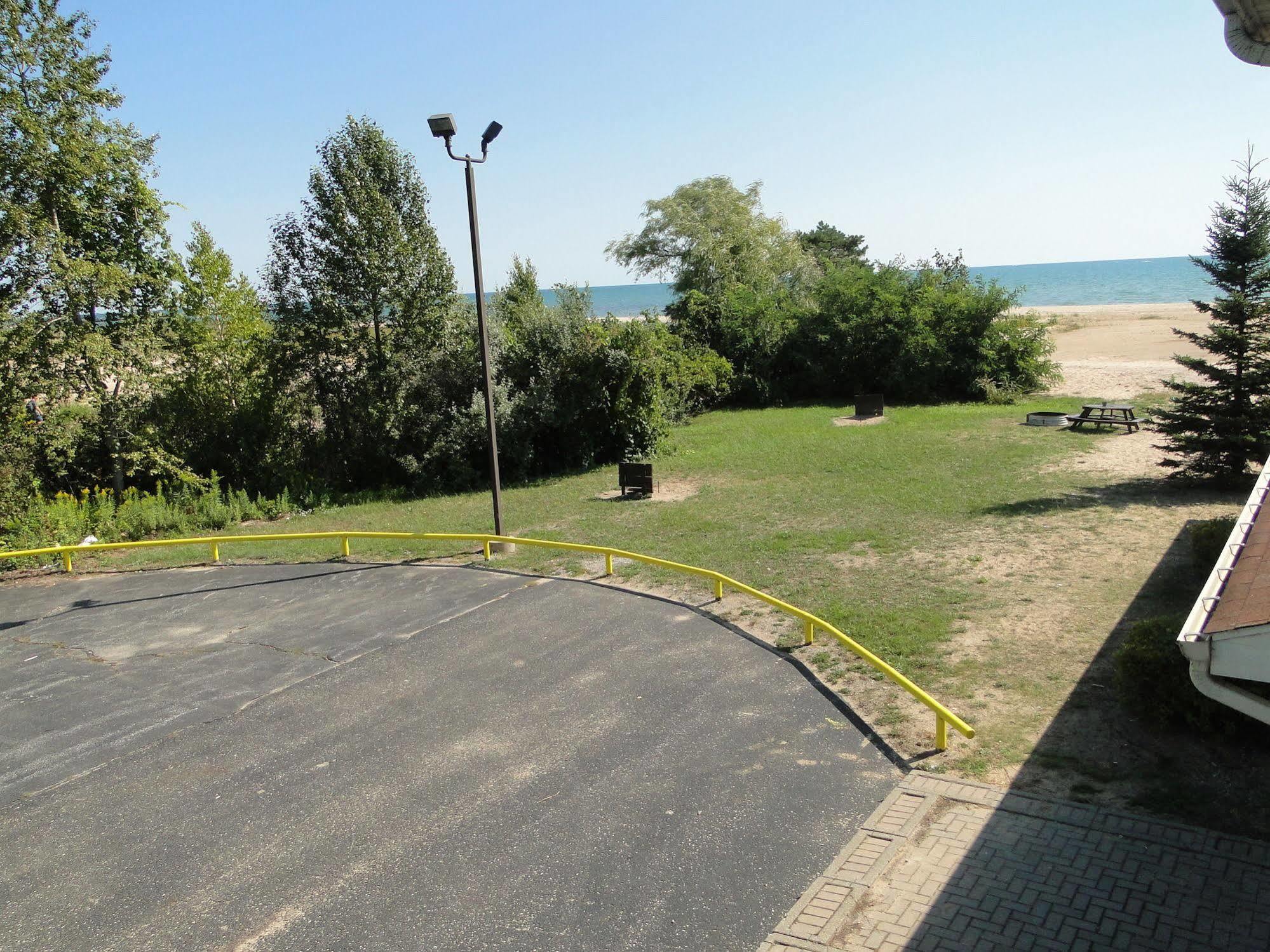 Oscoda Lakeside Hotel Exterior foto